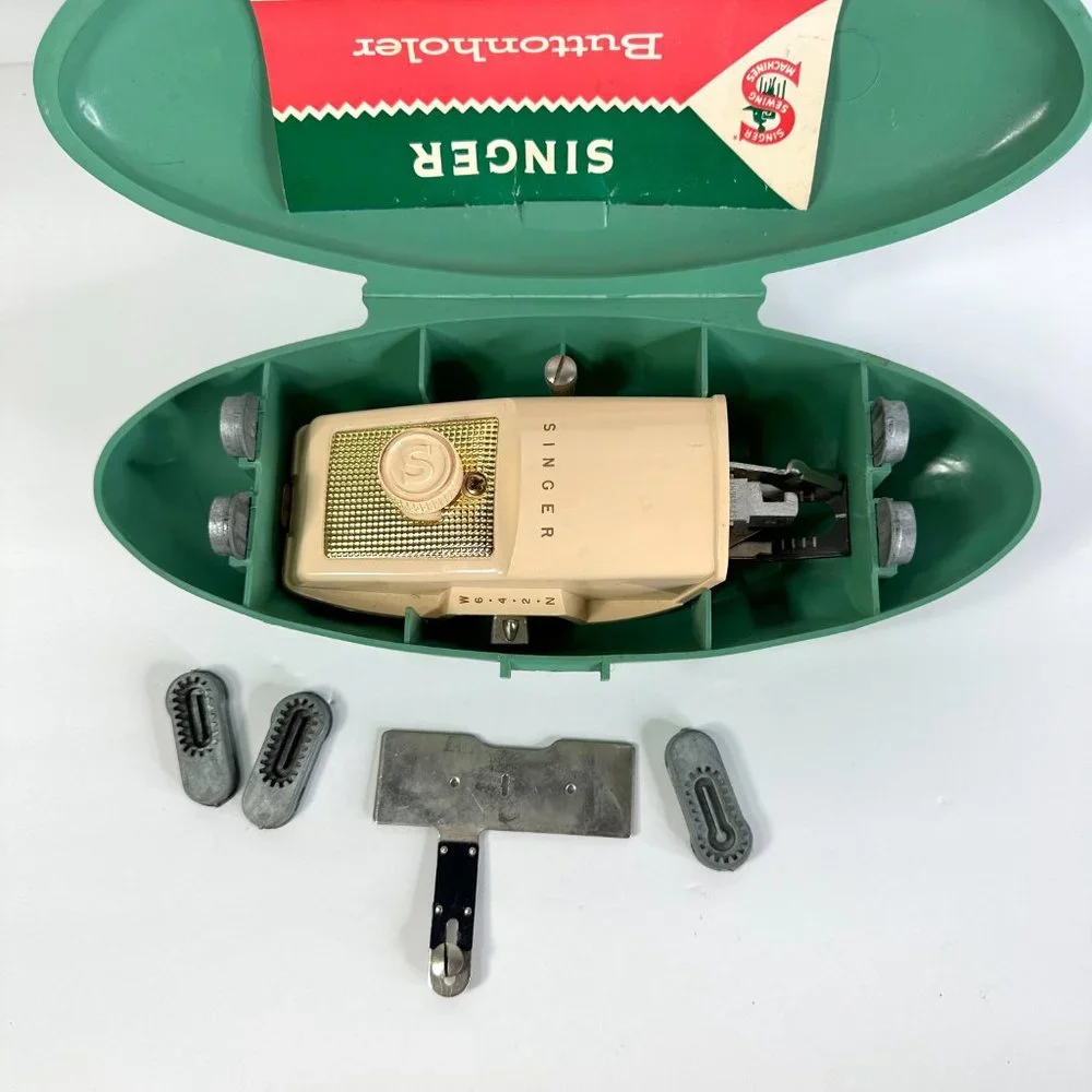 Singer Buttonholer in Case with Cams - Picture 5 of 16